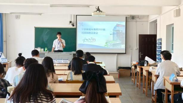 962bdd24b11080a03a52e2c5927e055b